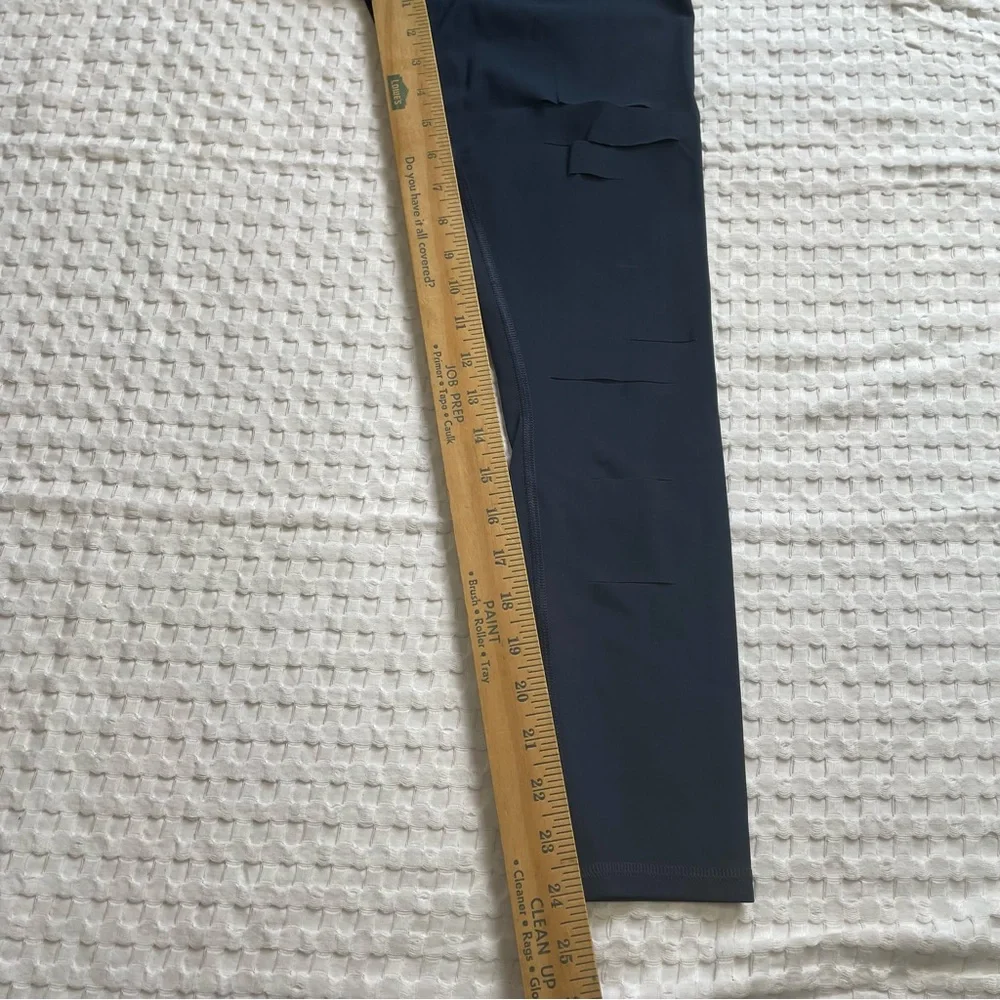 Alo Yoga Leggings XS Warrior Cut Shredded 7/8 Navy Blue High‎ Rise